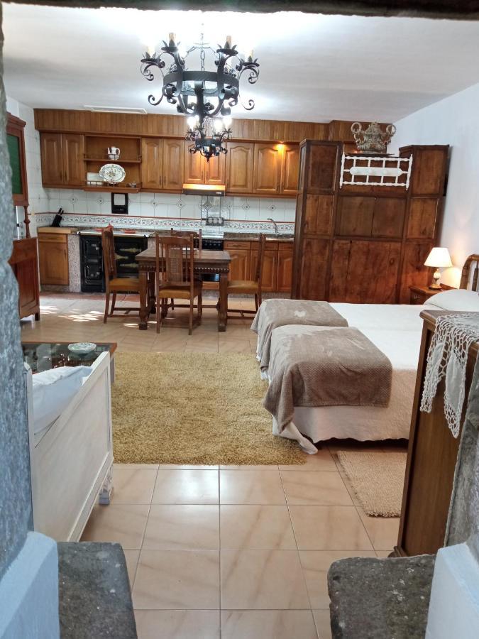 Affittacamere Casa MiraXurés con vistas a la Sierra del Xurés Ourense Esterno foto