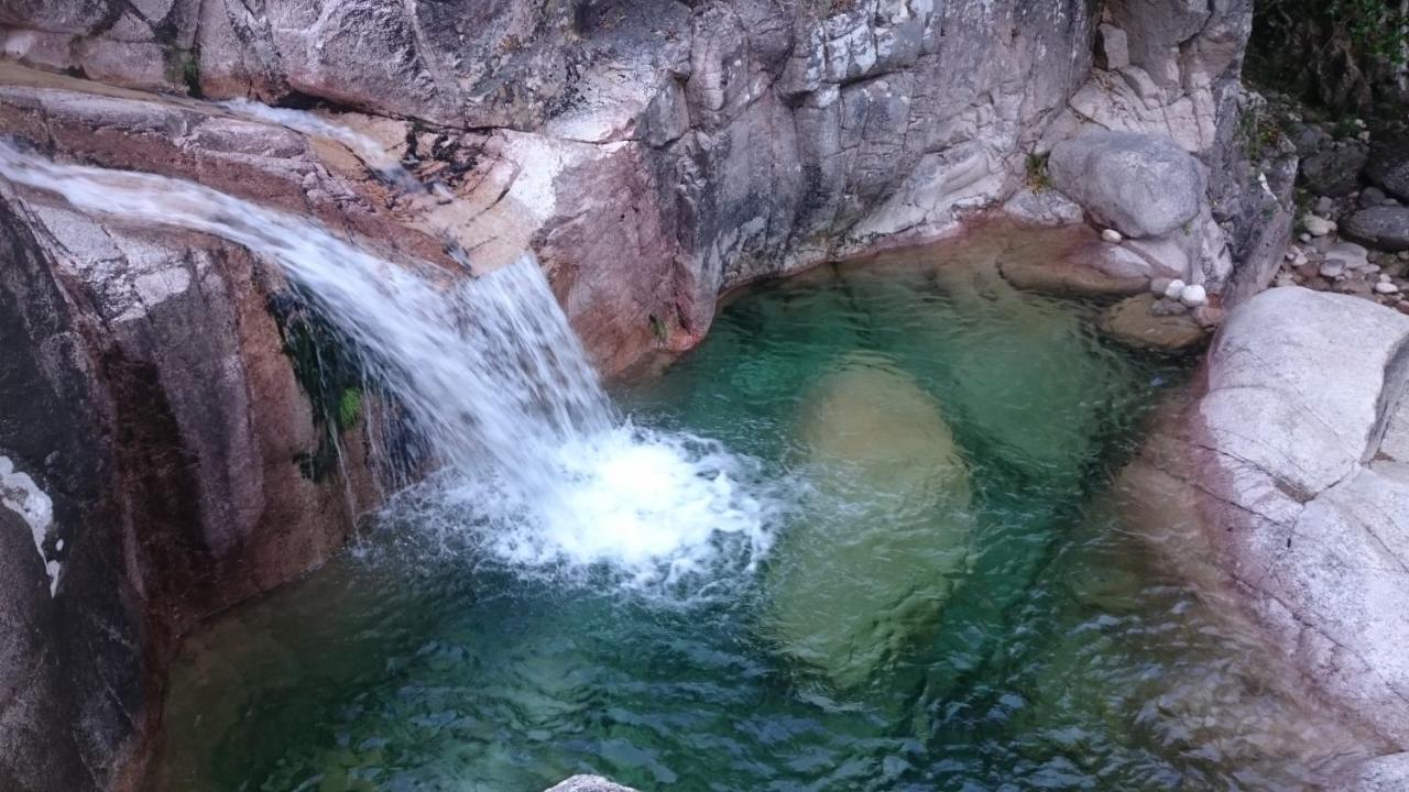 Affittacamere Casa MiraXurés con vistas a la Sierra del Xurés Ourense Esterno foto