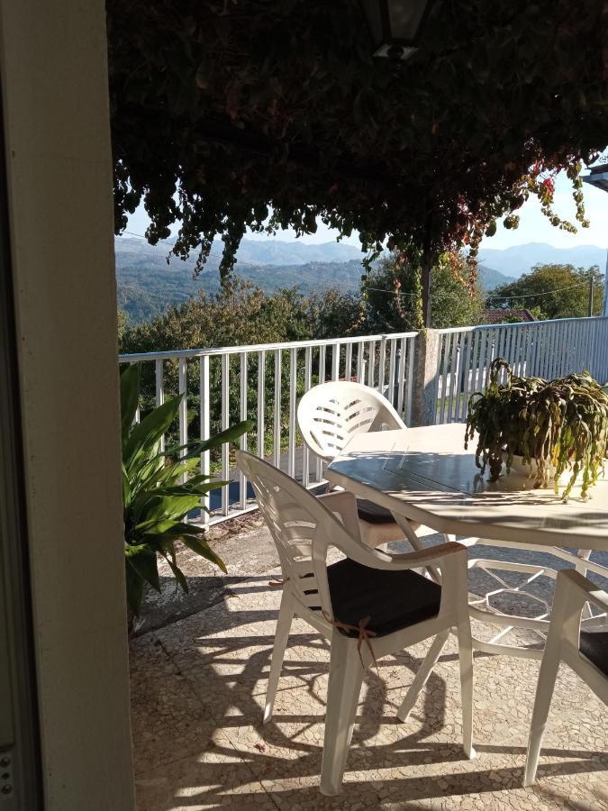 Affittacamere Casa MiraXurés con vistas a la Sierra del Xurés Ourense Esterno foto