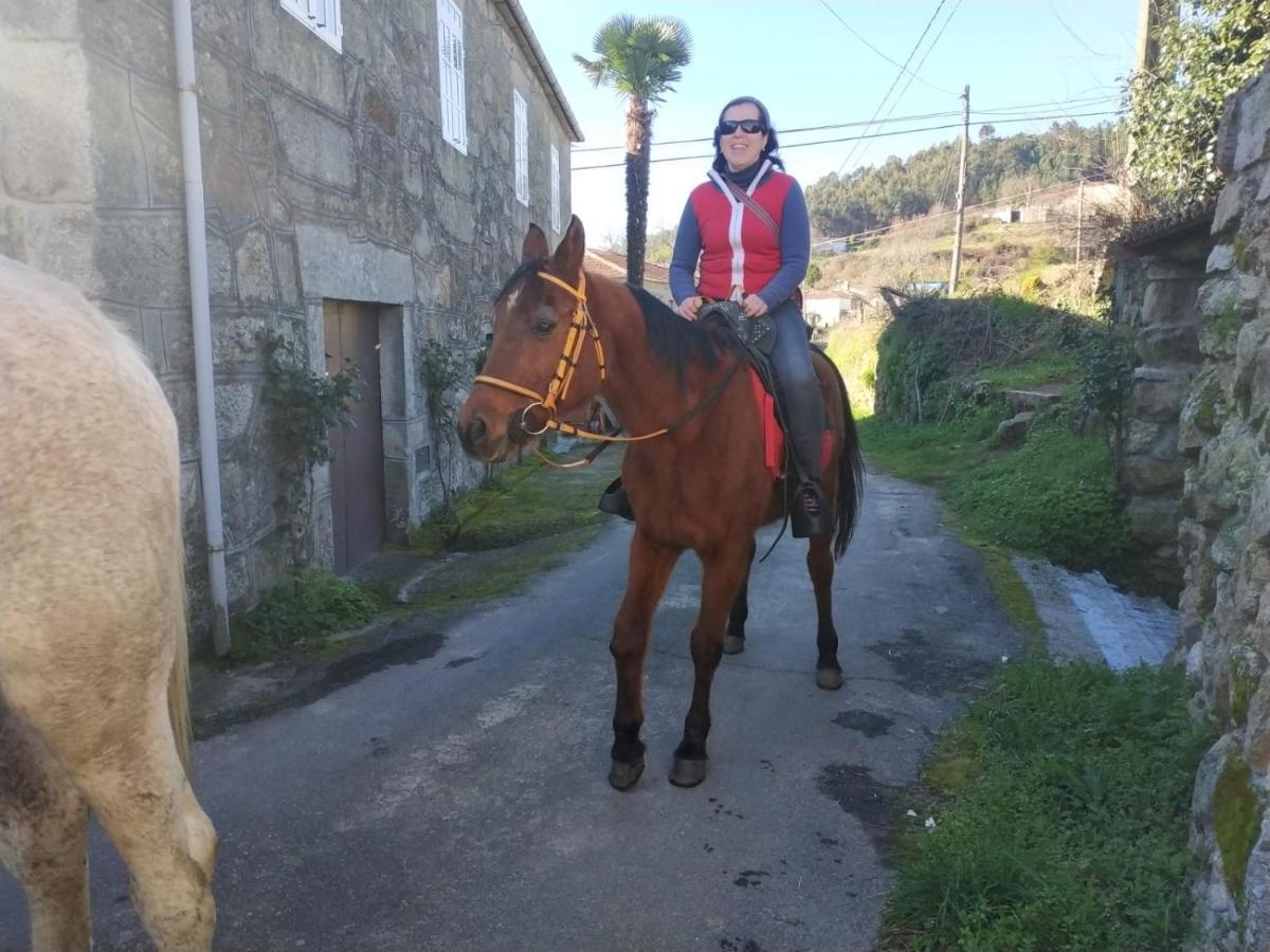 Affittacamere Casa MiraXurés con vistas a la Sierra del Xurés Ourense Esterno foto