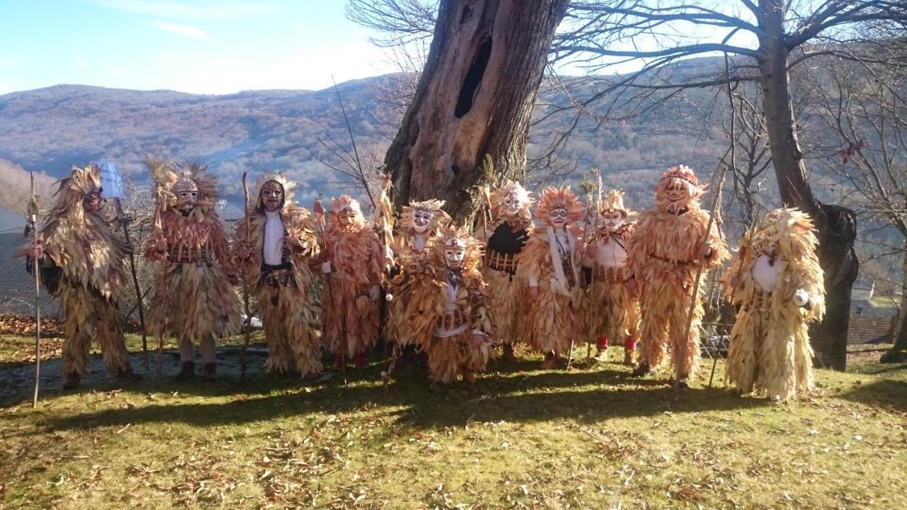 Affittacamere Casa MiraXurés con vistas a la Sierra del Xurés Ourense Esterno foto
