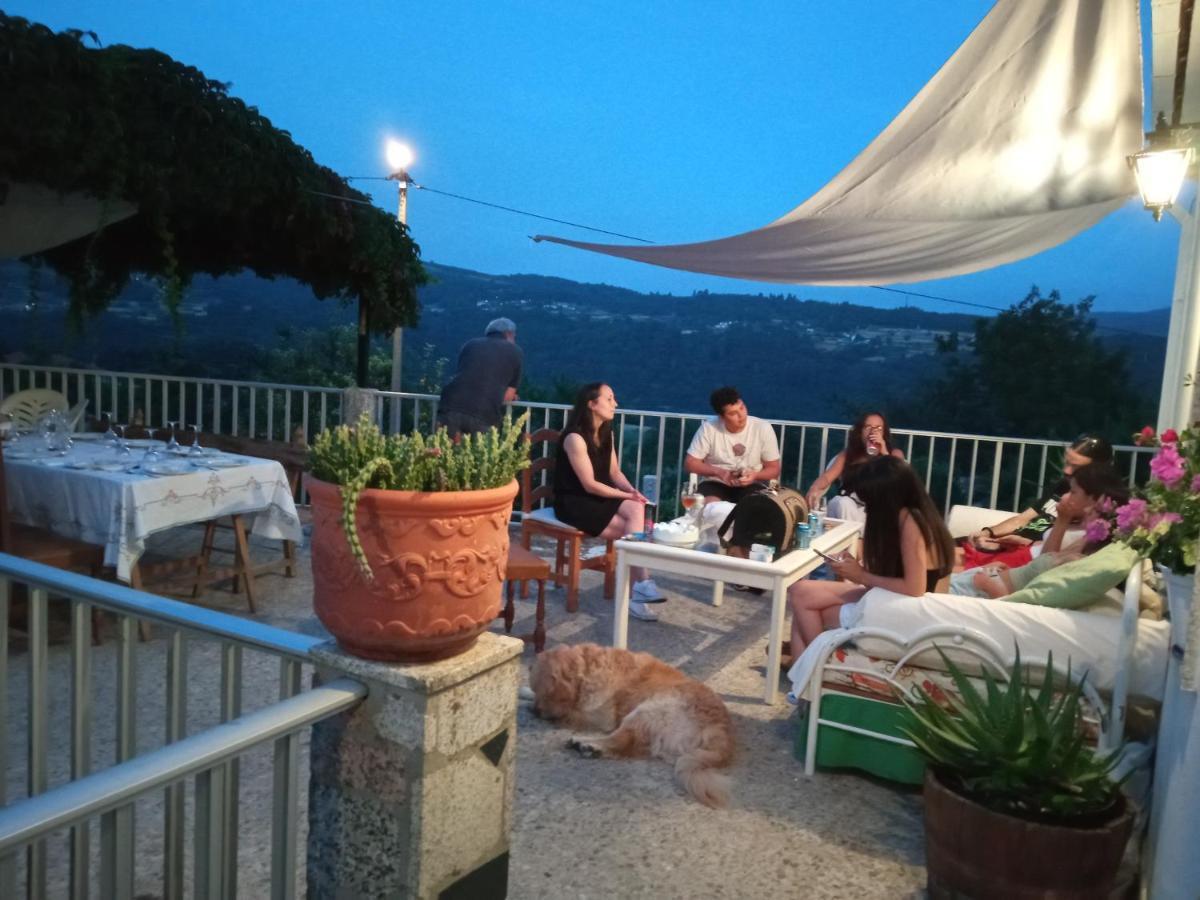 Affittacamere Casa MiraXurés con vistas a la Sierra del Xurés Ourense Esterno foto