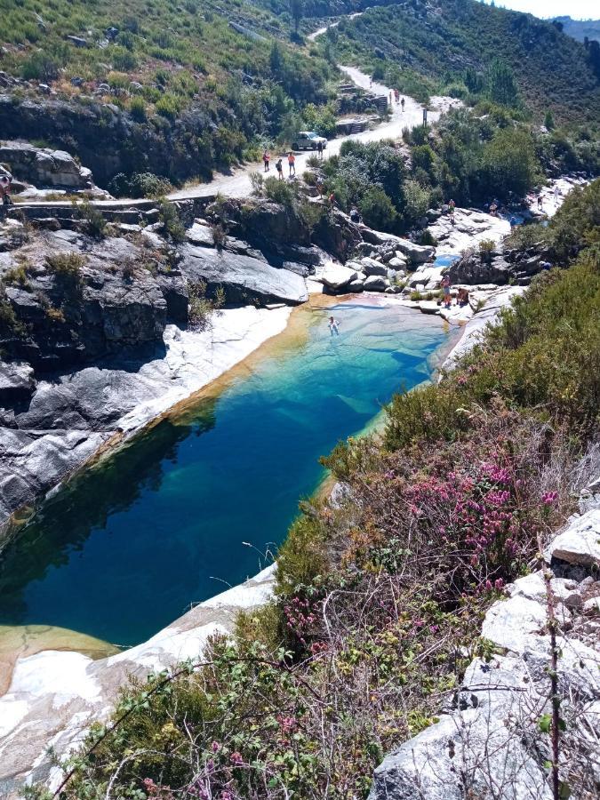 Affittacamere Casa MiraXurés con vistas a la Sierra del Xurés Ourense Esterno foto